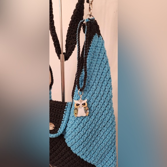 Medium sized blue and black handbag - Picture 4 of 4